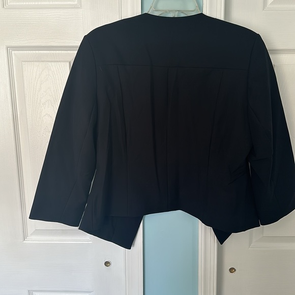 Express Fitted Cropped Cutaway Blazer - Picture 6 of 7